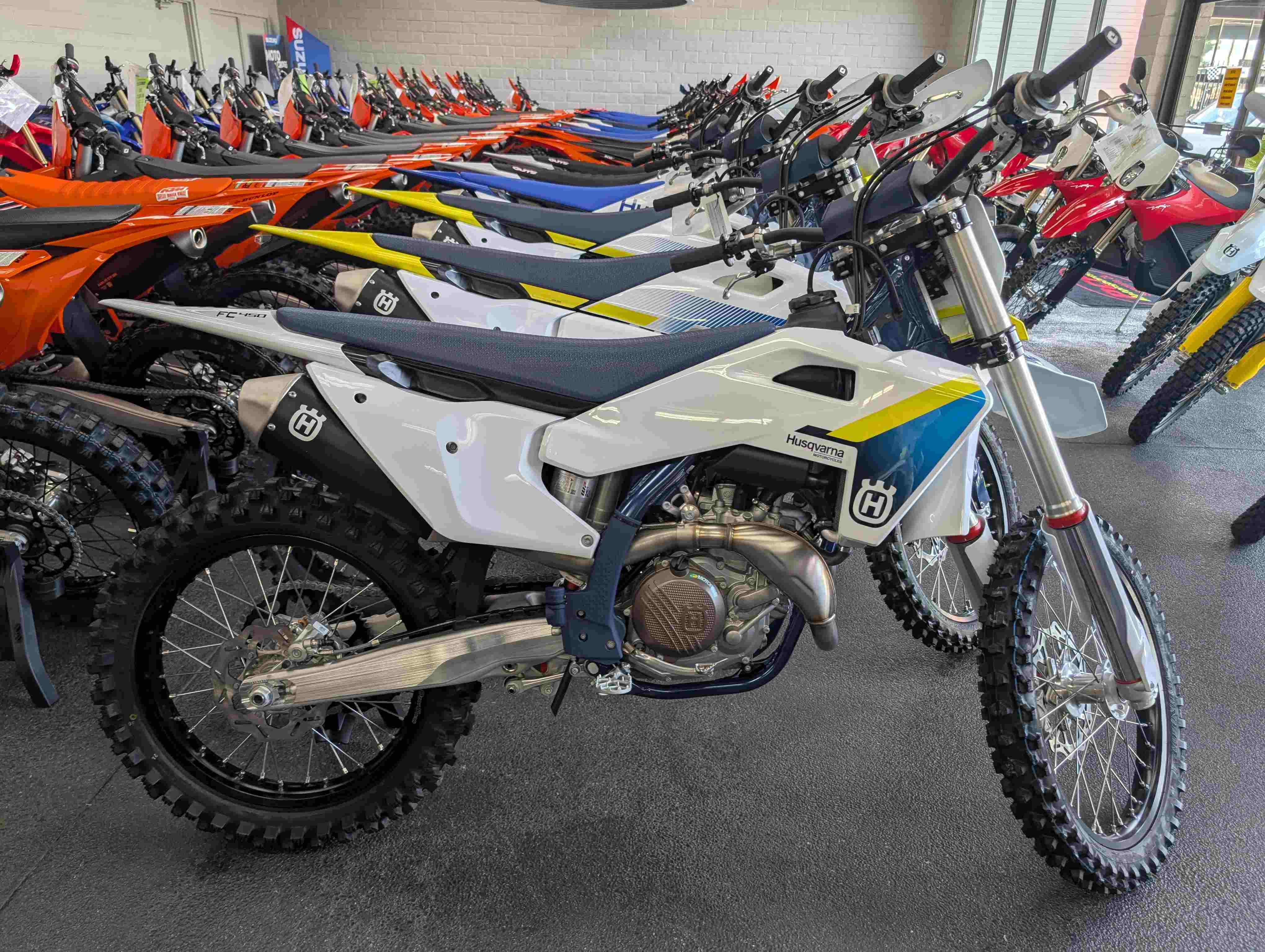 2025 Husqvarna FC 450 Base — photo 1 of 42